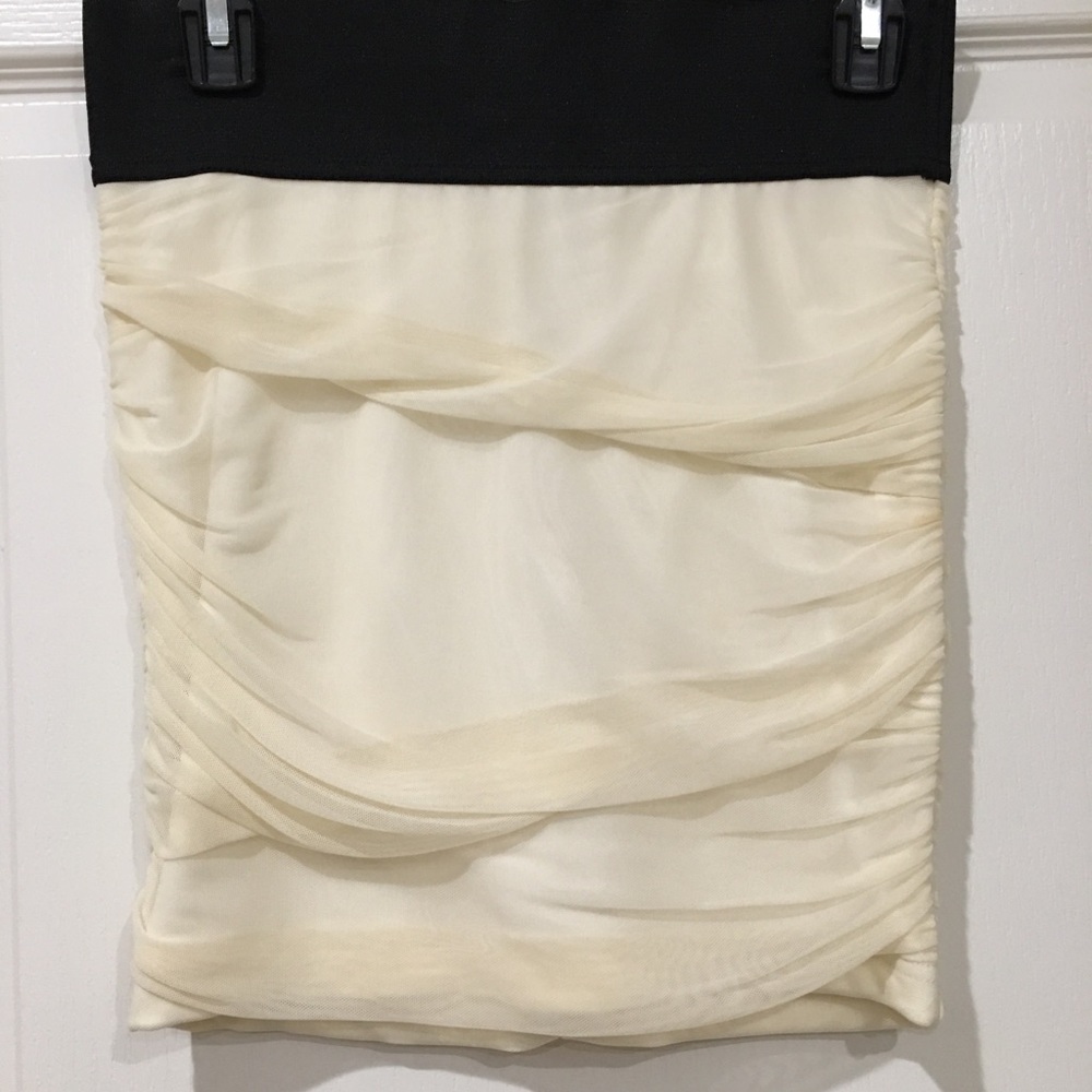 Black & cream skirt.